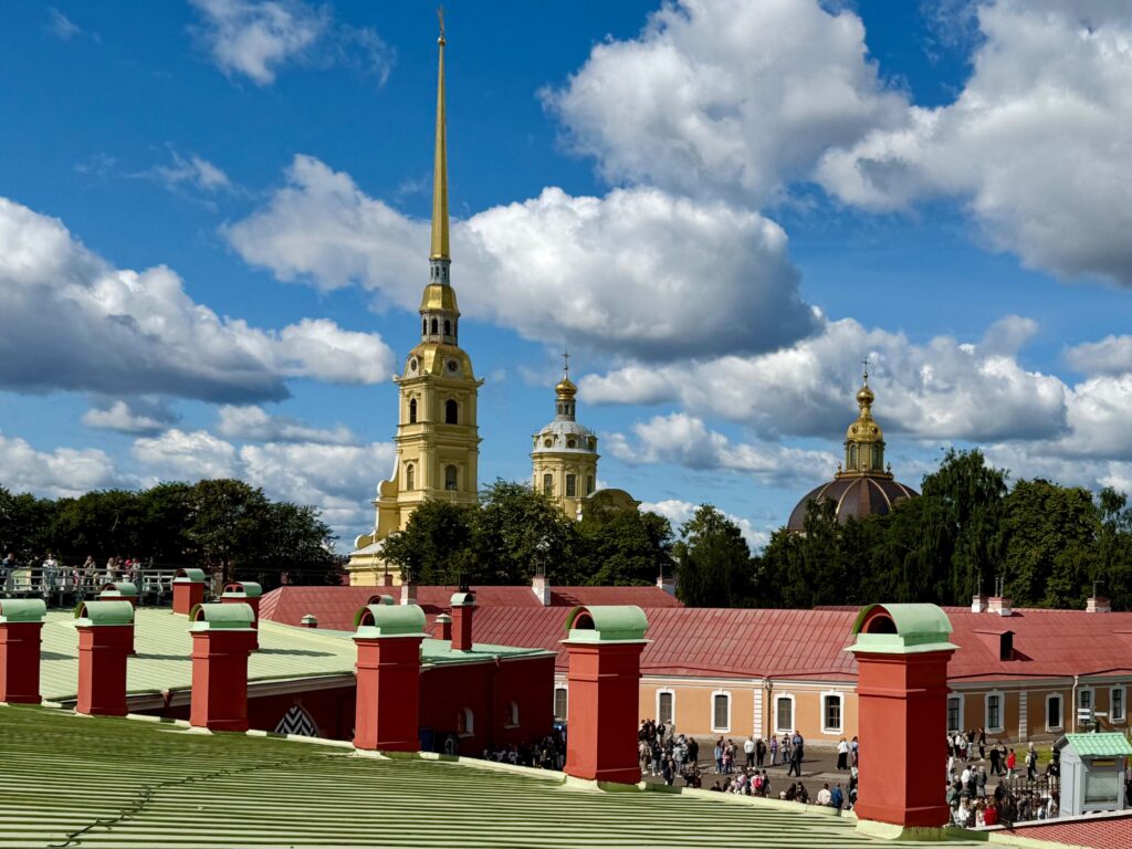 Панорама Петра и Павла крепости в Санкт-Петербурге.